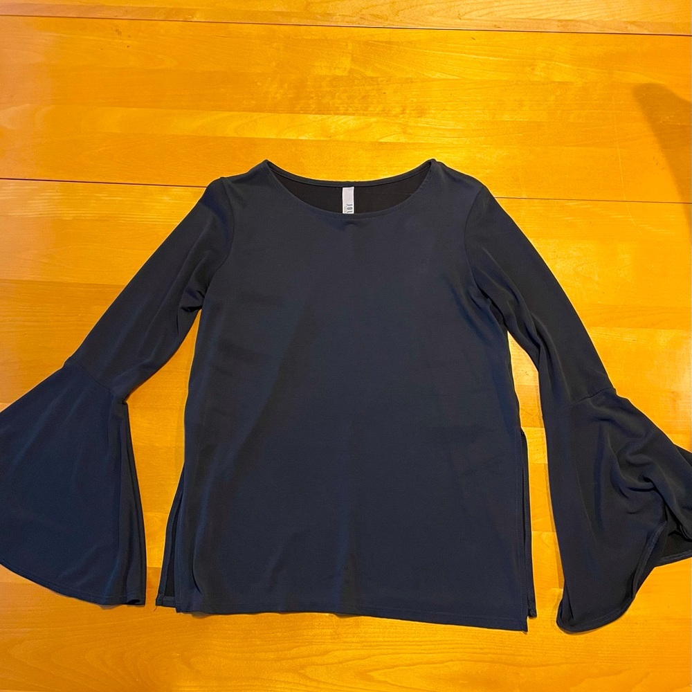 Jolie Los Angeles Bell Sleeve Top - Picture 7 of 7